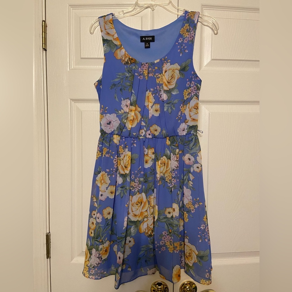 A. Byer  floral sun dress size medium polyester flirty girly